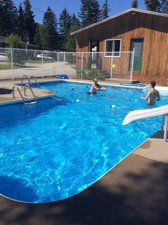 Camping Le 4 Chemins LʼAnse-Saint-Jean Chambre photo