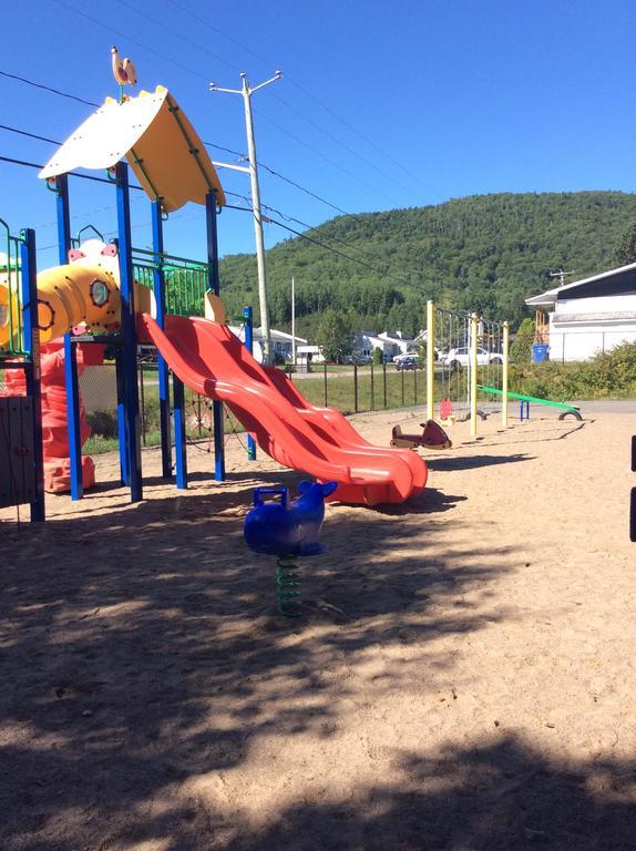 Camping Le 4 Chemins LʼAnse-Saint-Jean Chambre photo