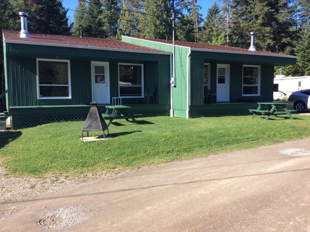 Camping Le 4 Chemins LʼAnse-Saint-Jean Chambre photo